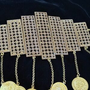 Chic Gold Statement Belt